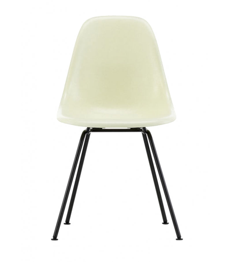 Eames Fiberglass Chair DSX