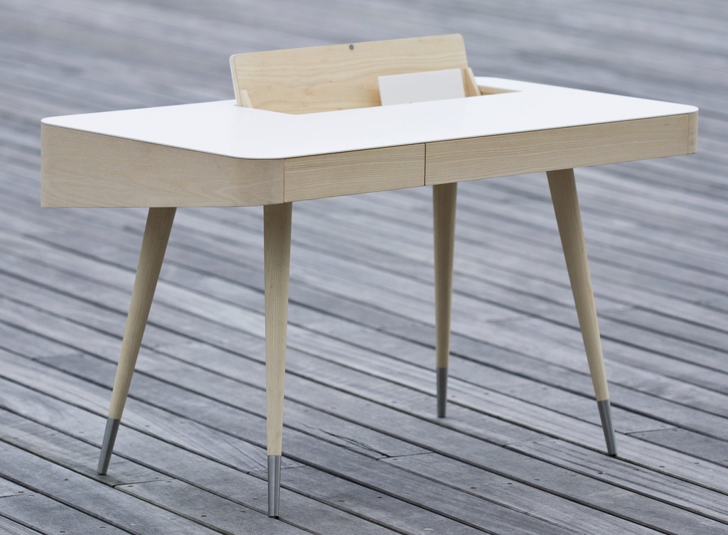 AK 1330 - Desk