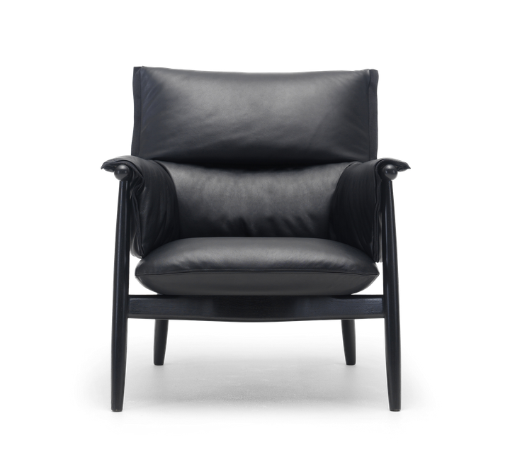 EO15 - Embrace Lounge Chair