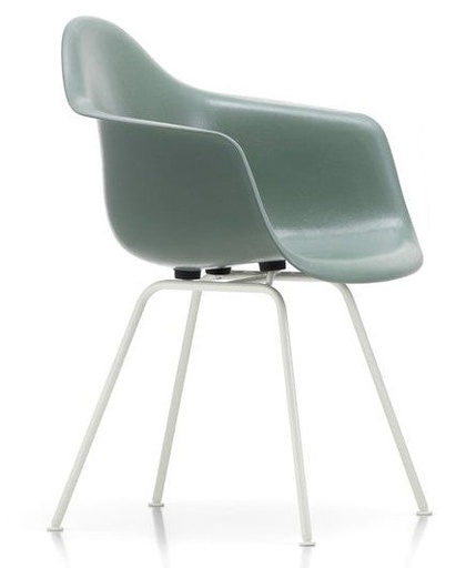 Eames Fiberglass Chair DAX