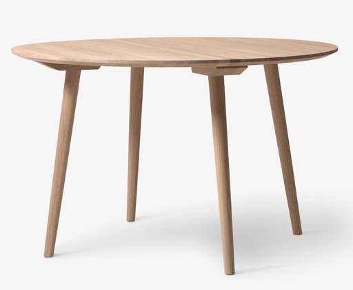 SK4 - In Between dining table